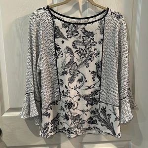 Loft Outlet just above the wrist sleeve Blouse